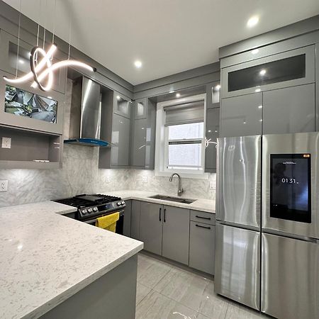 Modern And New House Near Pne With Big Garden And Free Parking Apartment Vancouver Exterior photo